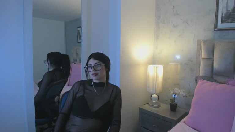 IsabellaaRossi's Streamate show and profile