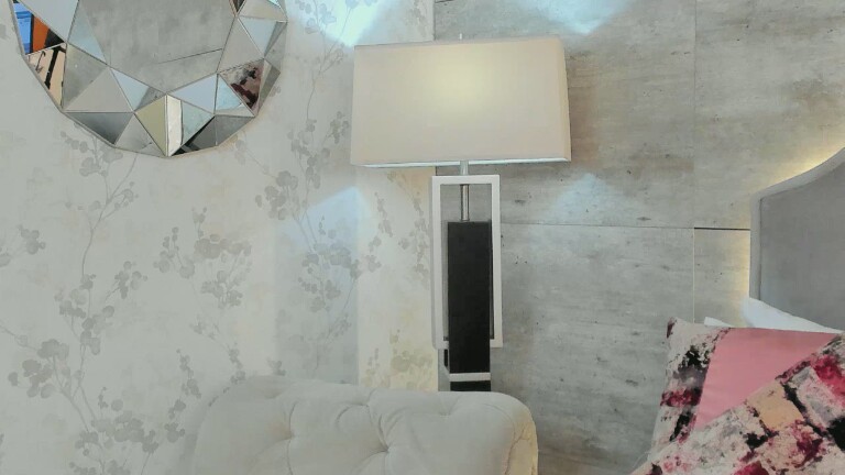 TaniaKatts's Streamate show and profile