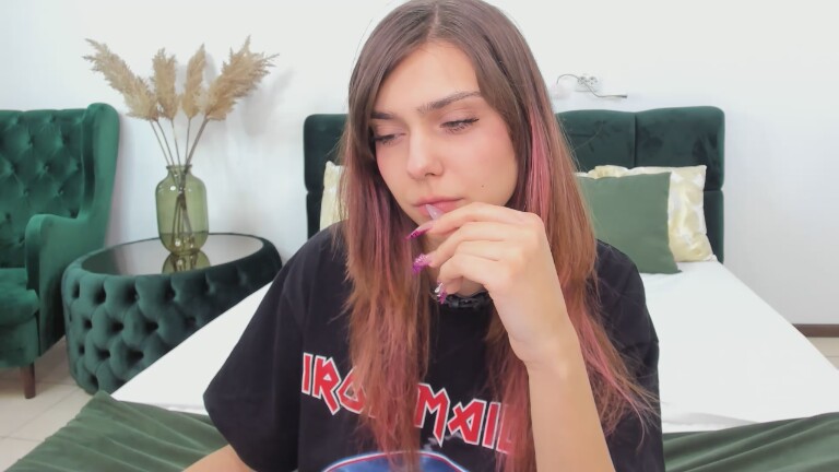 InnaMoratis's Streamate show and profile