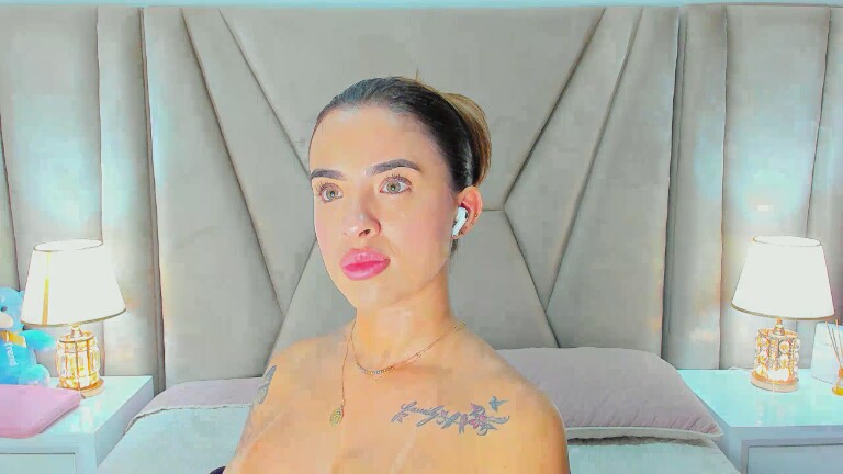 AmbarSimson's Streamate show and profile