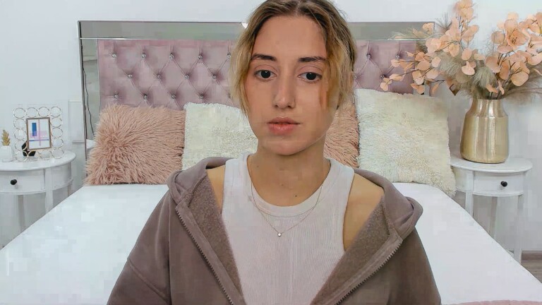 ChloeMatis's Streamate show and profile