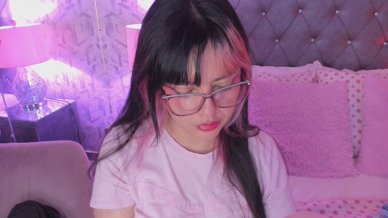 MaddieWaves's Streamate show and profile