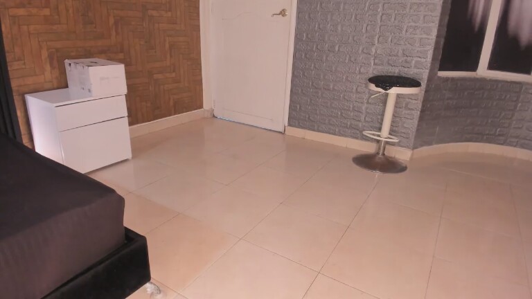 Laross25's Streamate show and profile