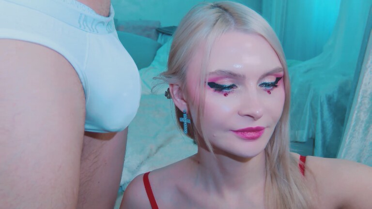 DenLina's Streamate show and profile