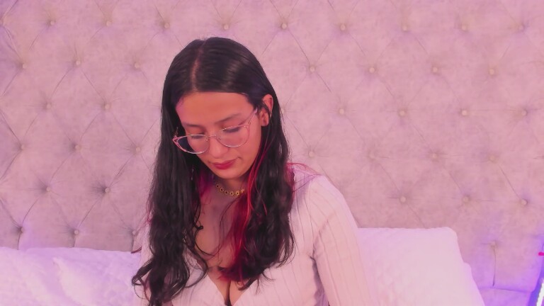 dafne_bss's Streamate show and profile