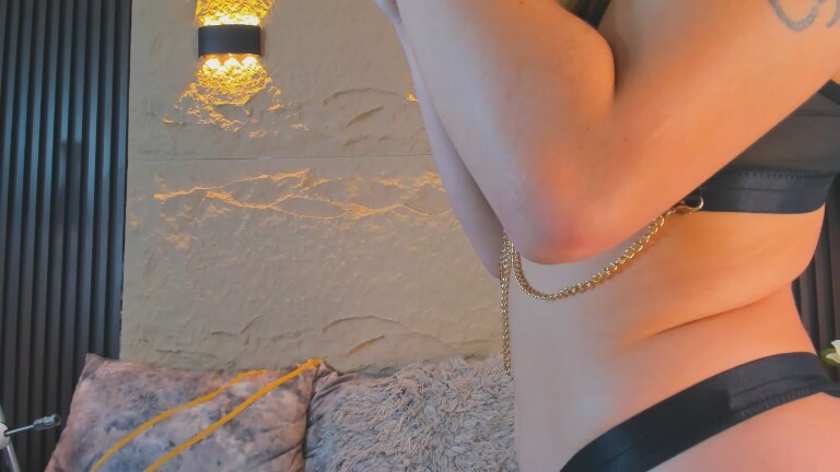 FerLenns's Streamate show and profile