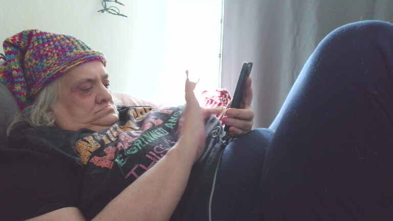 GrannyHugeBoobs's Streamate show and profile