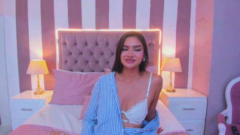 AuraClark's Streamate show and profile