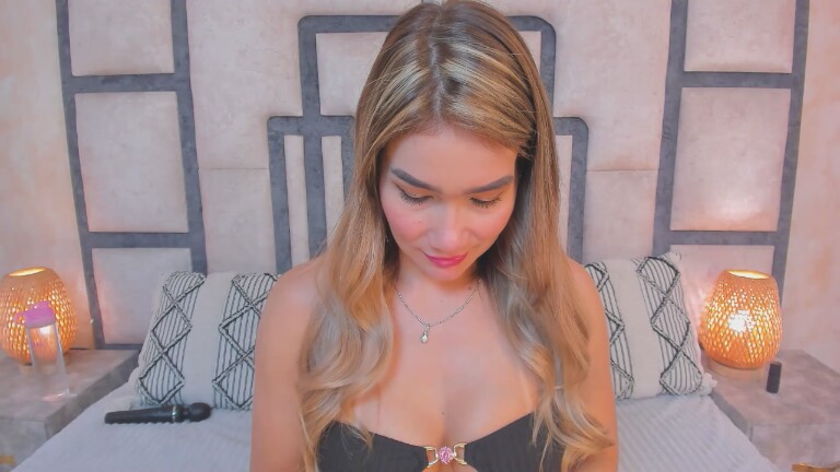 Gabyliis's Streamate show and profile