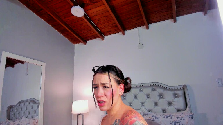 NiaMoon's Streamate show and profile