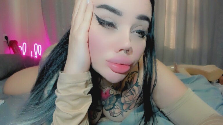 AiraVi's Streamate show and profile