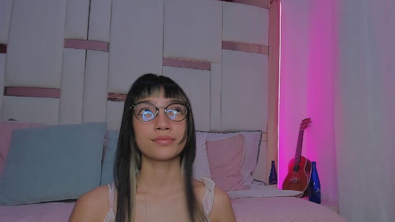 sweetlola111's Streamate show and profile