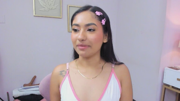 KhloeWonders's Streamate show and profile