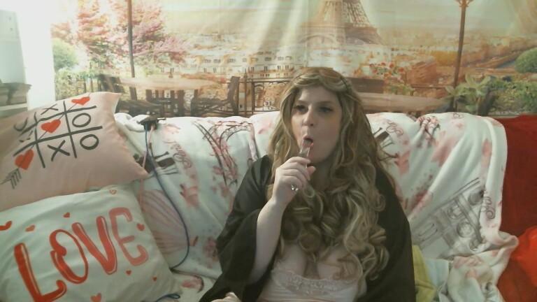 lovehollyann's Streamate show and profile