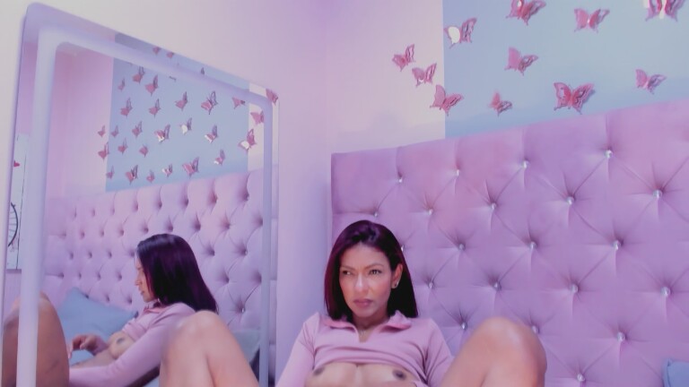 Hannapetit29's Streamate show and profile