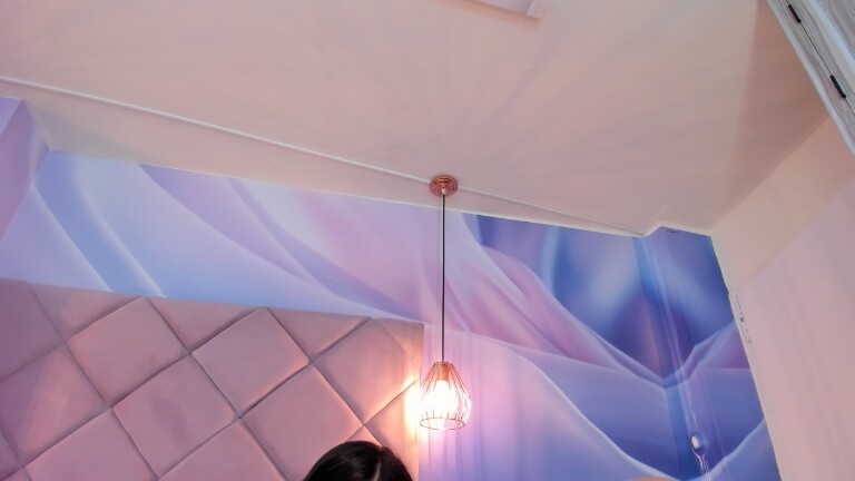 ViolletaRosse's Streamate show and profile