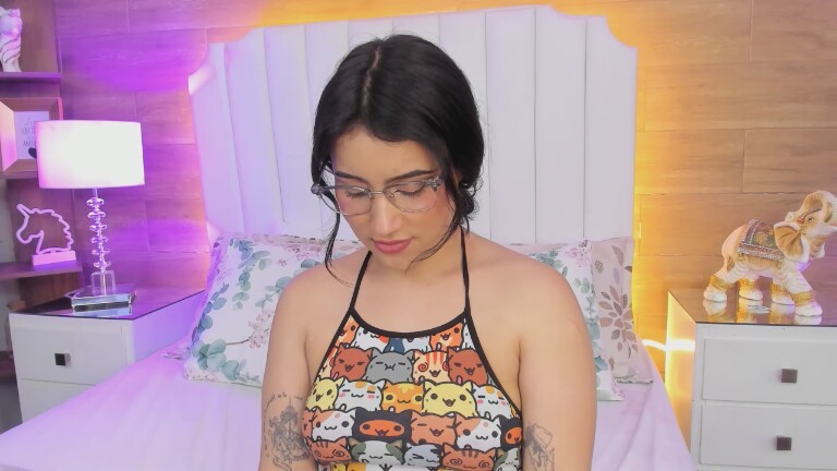 AriaSwan's Streamate show and profile