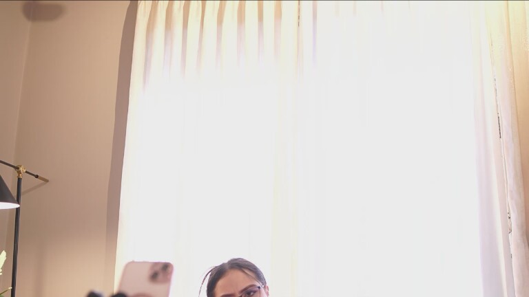 TaylerKim's Streamate show and profile