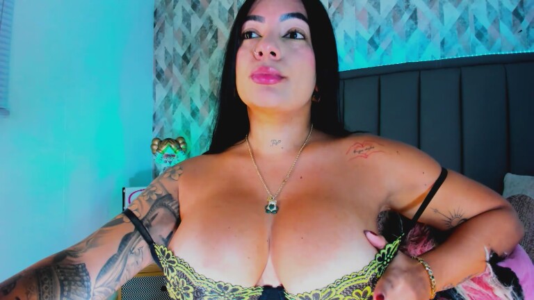 Latin_lola's Streamate show and profile