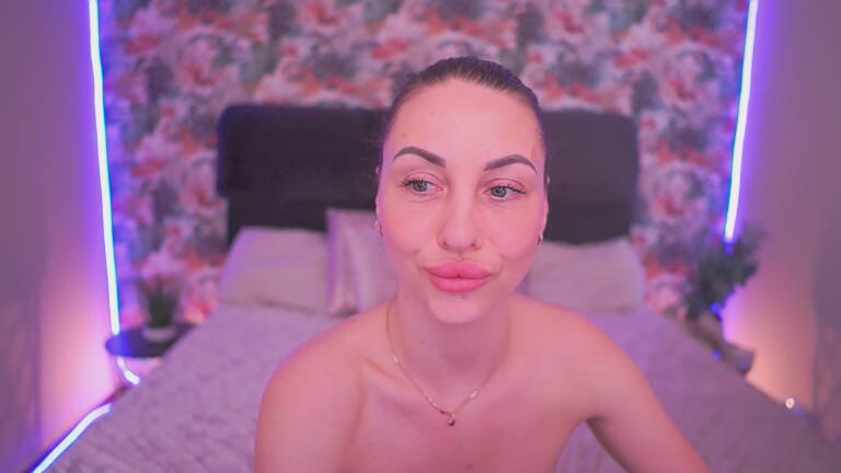 KristiiMax's Streamate show and profile