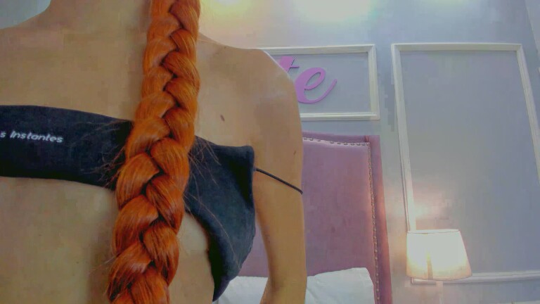 LeaThomsonn's Streamate show and profile