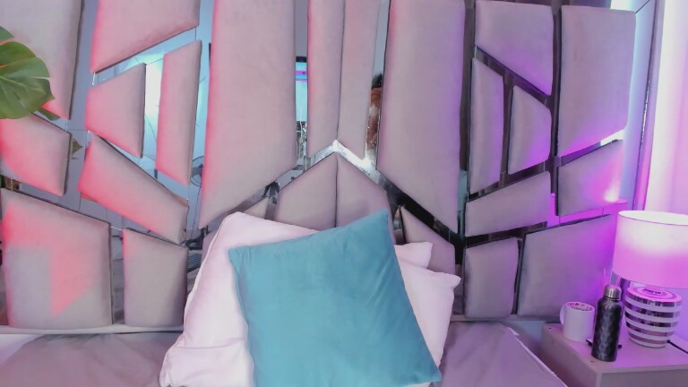 Lanna_Jhonson's Streamate show and profile