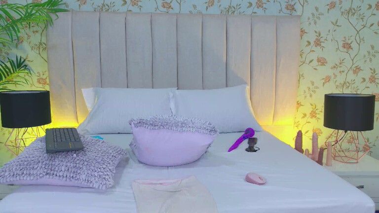 BrisaVegaGB's Streamate show and profile