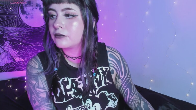 Hallucigenia's Streamate show and profile