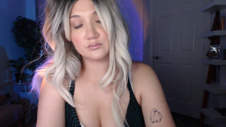 GoddessEmmy's Streamate show and profile
