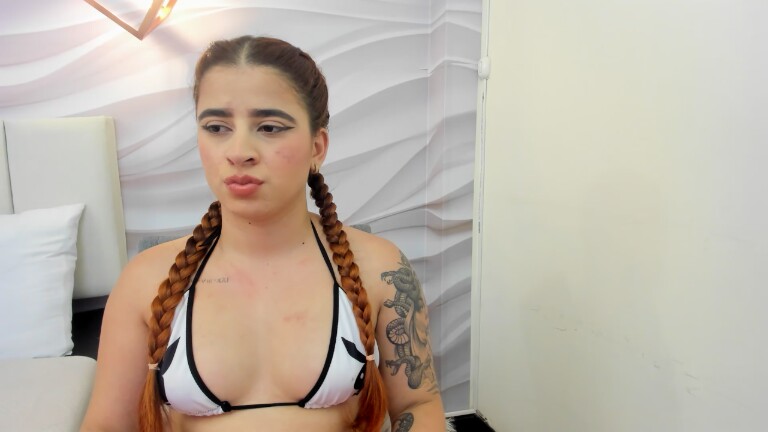Martina_conor's Streamate show and profile