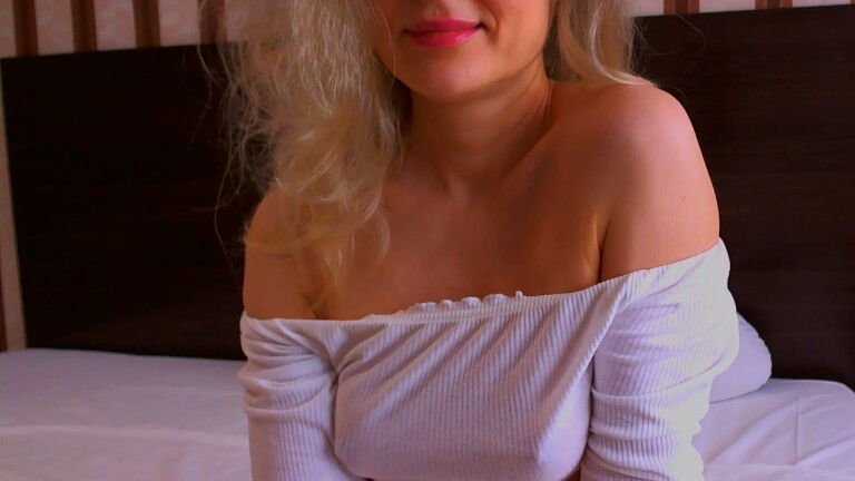 xShineLanax's Streamate show and profile