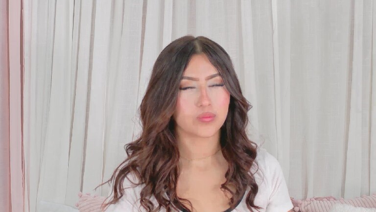 LiaBoston's Streamate show and profile