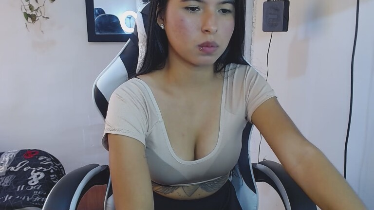 JuliaLane's Streamate show and profile