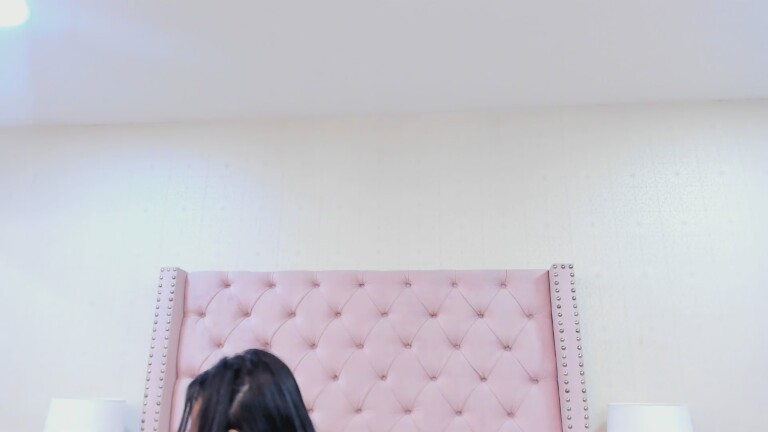 AntonelaMilf's Streamate show and profile