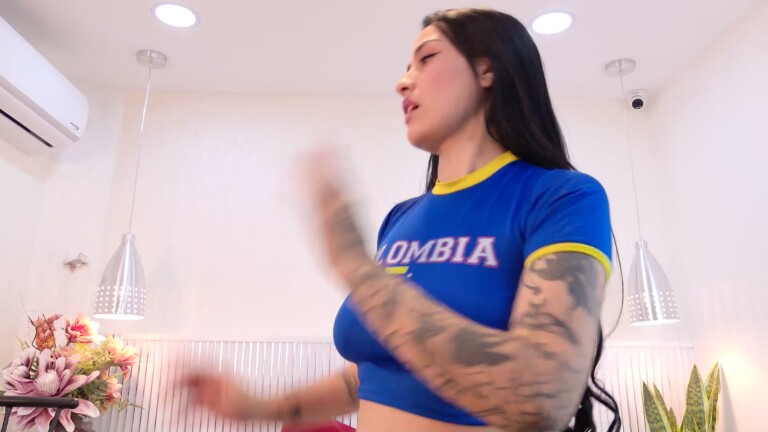 NICOLL_EVANSS's Streamate show and profile