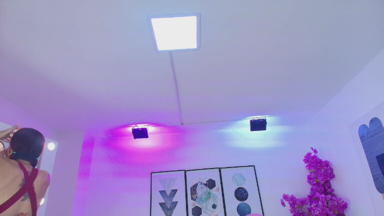 TamaraSlimxxx's Streamate show and profile