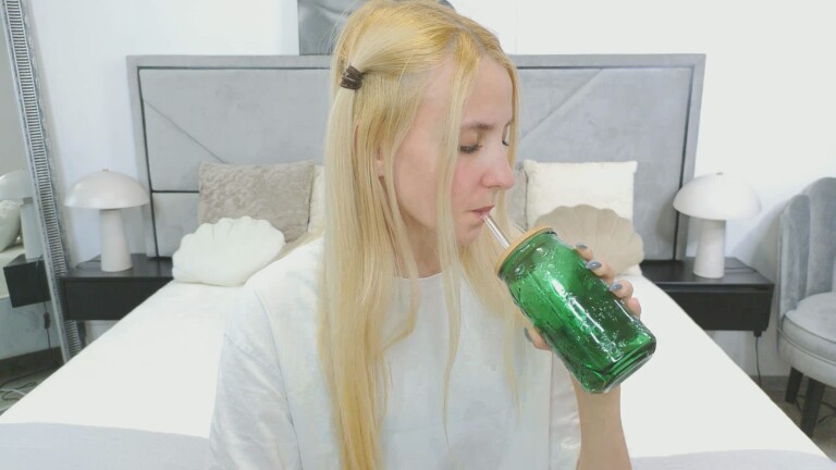 PinkAngelll's Streamate show and profile