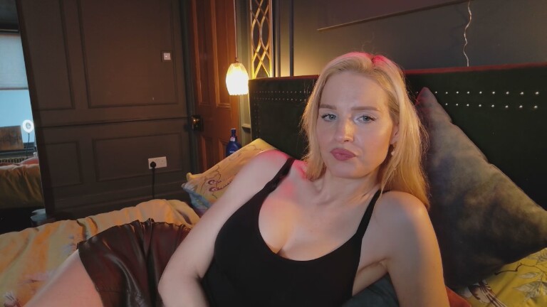 BonniGeeVIP's Streamate show and profile