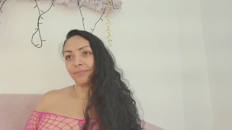 AnaisRossi's Streamate show and profile