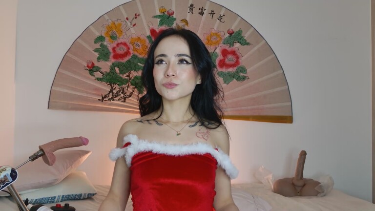 SweetSara33's Streamate show and profile