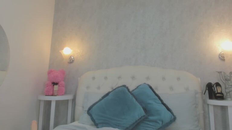 EmmilyMartinez's Streamate show and profile