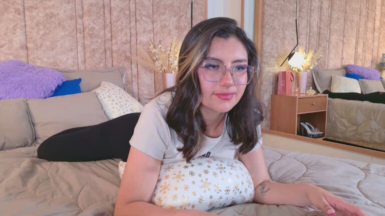 IsaRose's Streamate show and profile