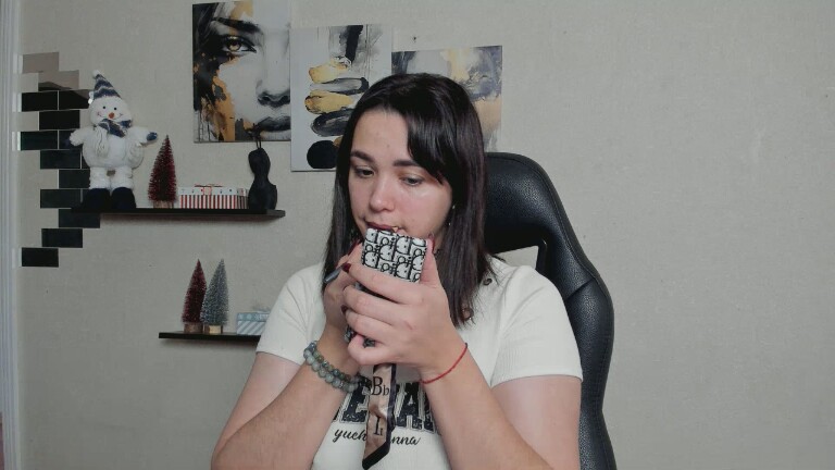 GlamNova's Streamate show and profile