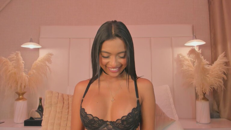 NikoJhon's Streamate show and profile