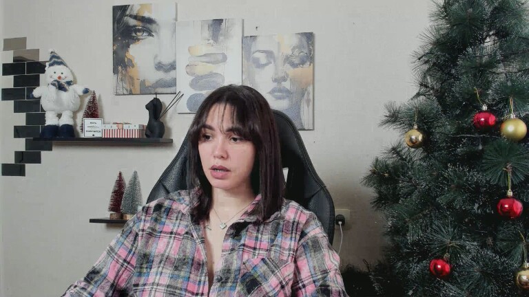 GlamNova's Streamate show and profile