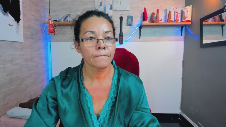 MatureePure's Streamate show and profile