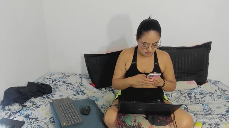 Dani_Gomez's Streamate show and profile