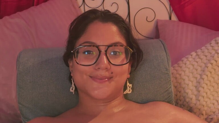 HaileyBunny_18's Streamate show and profile