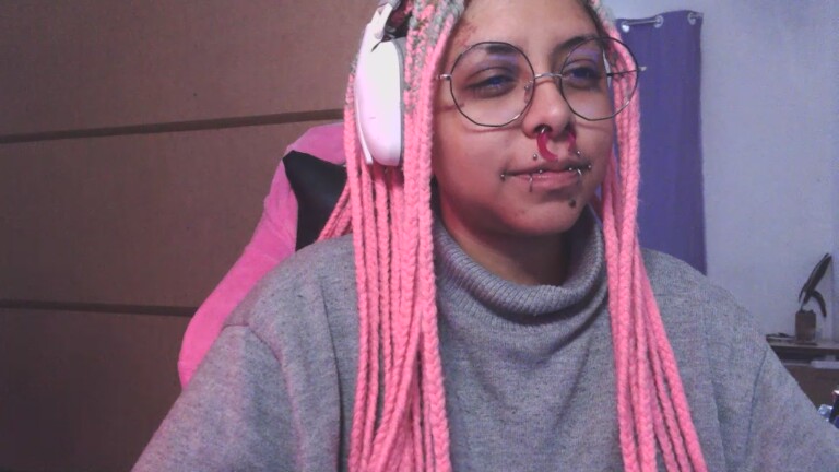 kenainai's Streamate show and profile