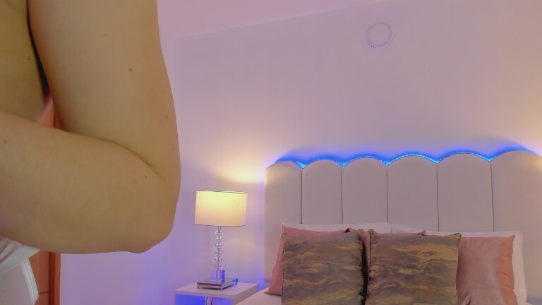 AlexaSalvator's Streamate show and profile